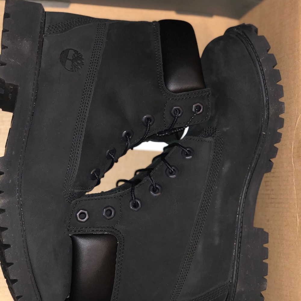 Black Timbs 🥾